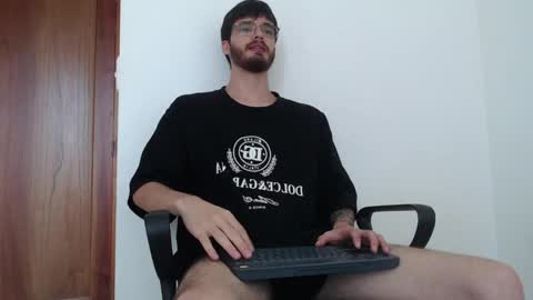 Snapshot of joseh0se chatting on April 2026 03:05:02 PM alejandro online show from April 2026 03:05:02 PM