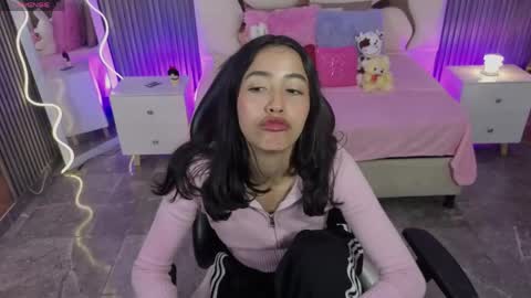 Joselyn  online show from April 2026 12:29:02 PM