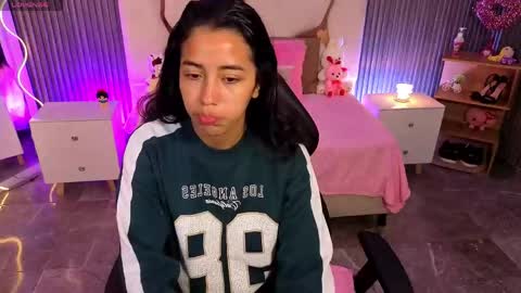 Joselyn  online show from April 2026 12:22:02 PM