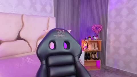 Joselyn  online show from July 2026 12:48:02 PM
