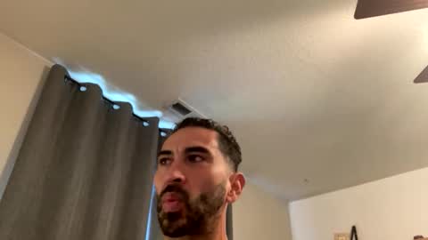 Snapshot of josemcmin chatting on April 2026 06:02:01 PM josemcmin online show from April 2026 06:02:01 PM