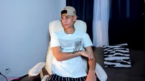 Josep online show from December 2024 10:54:02 PM