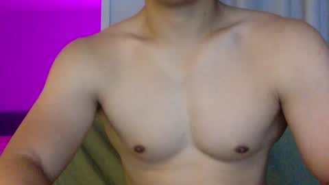 joshasian0713 online show from October 2025 11:10:01 AM