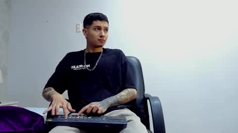 Snapshot of joshbeech chatting on February 2026 12:43:02 PM JoshBeech online show from February 2026 12:43:02 PM