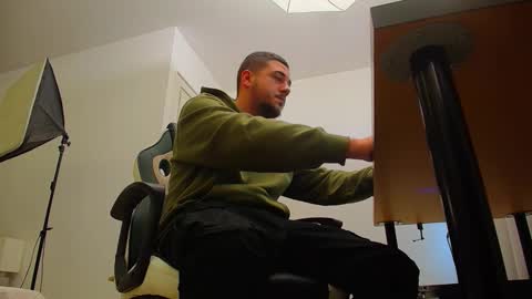 JoshKnight online show from October 2025 05:05:01 AM