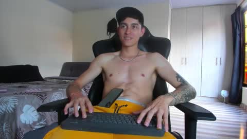 Snapshot of joshmiller_ chatting on December 2025 09:41:02 PM Josh online show from December 2025 09:41:02 PM