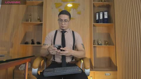 Snapshot of joshmiller___ chatting on May 2026 06:50:02 PM joshmiller___ online show from May 2026 06:50:02 PM