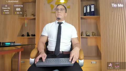 Snapshot of joshmiller___ chatting on May 2026 04:33:02 PM joshmiller___ online show from May 2026 04:33:02 PM