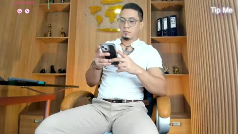 Snapshot of joshmiller___ chatting on May 2026 08:04:02 PM joshmiller___ online show from May 2026 08:04:02 PM