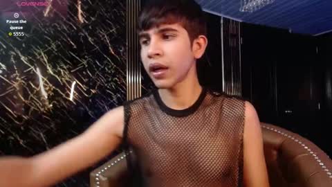joshua_saenz_ online show from May 2026 03:14:02 AM