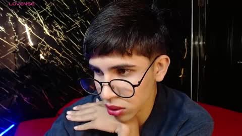 joshua_saenz_ online show from May 2026 03:13:01 AM