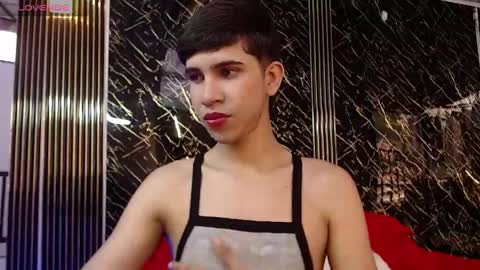 joshua_saenz_ online show from May 2026 07:41:02 PM