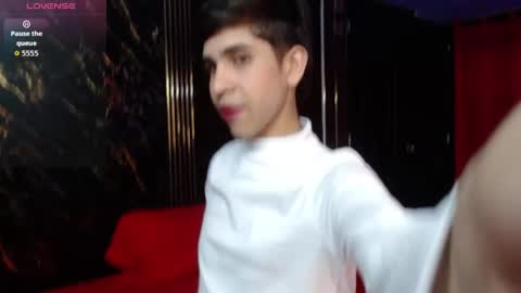 joshua_saenz_ online show from May 2026 02:19:02 AM