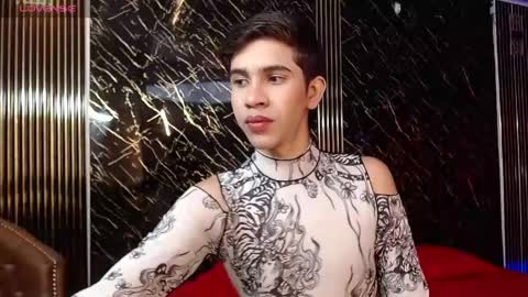 joshua_saenz_ online show from June 2026 08:03:01 PM