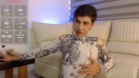 joshua_saenz_ online show from July 2026 09:06:02 PM