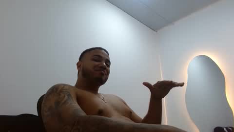 Snapshot of joshuadanielss chatting on April 2026 05:45:02 AM joshuadanielss online show from April 2026 05:45:02 AM