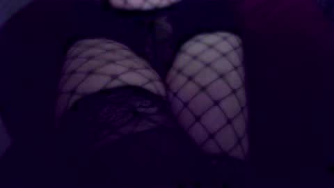 Sissy with shrunken little clitty online show from October 2025 01:27:02 AM