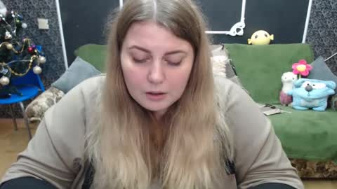 josiesun771 online show from December 2024 11:01:01 AM