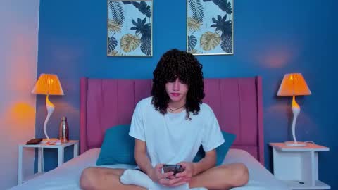 joss_shellby online show from November 2025 01:32:02 PM