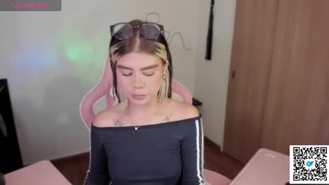 Snapshot of jossephine_ chatting on February 2025 11:04:01 PM josephine independent model online show from February 2025 11:04:01 PM