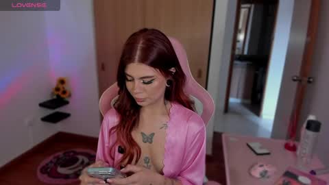 josephine   independent model    online show from May 2026 08:27:01 PM