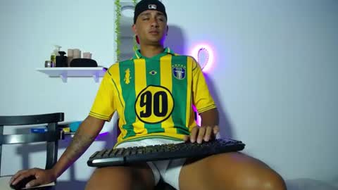 Josue 22cm big dick online show from July 2026 11:26:02 PM