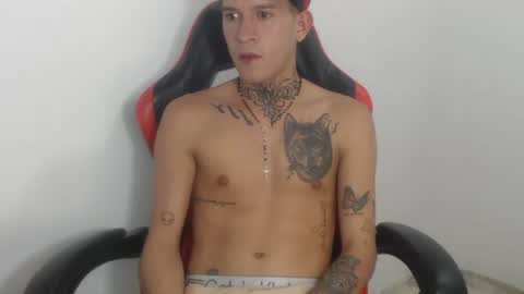 josue_linares online show from October 2025 07:01:02 AM