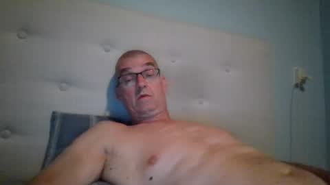 Snapshot of josvenithijs chatting on August 2026 10:34:02 PM josvenithijs online show from August 2026 10:34:02 PM