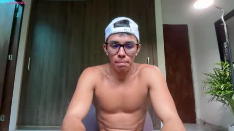 Im Jouliano online show from November 2025 09:31:01 PM