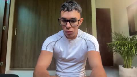 Im Jouliano online show from December 2025 12:10:01 PM