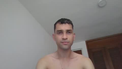Snapshot of jovenvergonguapo09 chatting on December 2025 12:12:02 PM Van Helsing online show from December 2025 12:12:02 PM