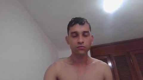 Snapshot of jovenvergonguapo09 chatting on January 2026 01:06:02 PM Van Helsing online show from January 2026 01:06:02 PM