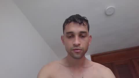 Snapshot of jovenvergonguapo09 chatting on January 2026 01:05:02 PM Van Helsing online show from January 2026 01:05:02 PM