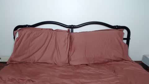 Snapshot of jowiththehair chatting on January 2025 11:02:01 AM Jo Dayne online show from January 2025 11:02:01 AM