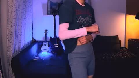 joy_keys online show from December 2024 08:17:01 PM