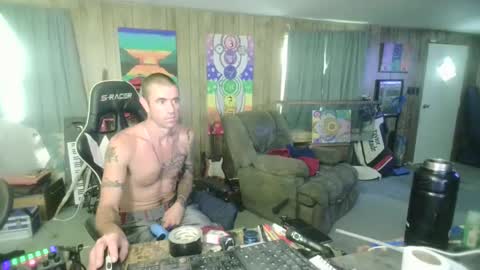 Snapshot of jrizzle1111 chatting on October 2025 01:32:02 PM jrizzle1111 online show from October 2025 01:32:02 PM