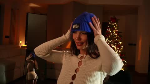 Jennifer Diaz online show from January 2025 08:59:01 PM