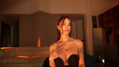 Jennifer Diaz online show from February 2025 05:48:01 PM