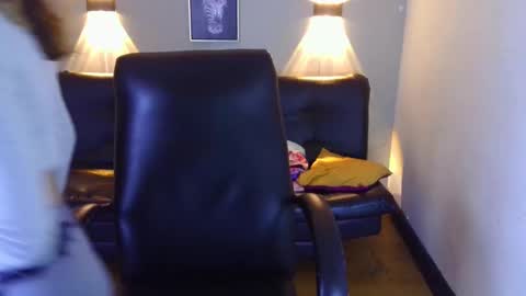 Josneidy  Jos   online show from December 2024 04:28:02 AM