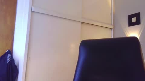 Josneidy  Jos   online show from December 2024 09:50:01 AM