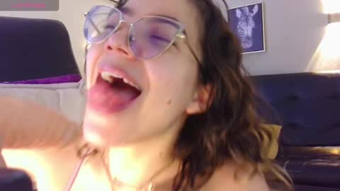 Josneidy  Jos   online show from January 2025 09:24:02 AM