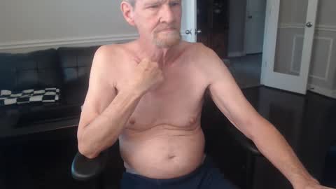 Snapshot of jtull52 chatting on December 2024 05:47:02 PM jtull52 online show from December 2024 05:47:02 PM