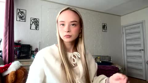 Snapshot of ju1ceanna chatting on April 2026 09:15:01 AM Alice online show from April 2026 09:15:01 AM