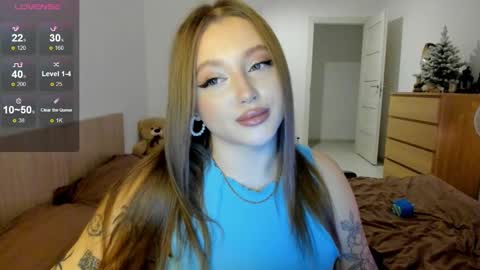 Snapshot of ju_lii chatting on December 2024 02:12:01 PM Julia and Julia online show from December 2024 02:12:01 PM