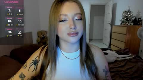 Snapshot of ju_lii chatting on January 2025 02:19:01 PM Julia and Julia online show from January 2025 02:19:01 PM