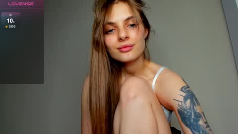 Snapshot of ju_lii chatting on January 2025 06:08:02 PM Julia and Julia online show from January 2025 06:08:02 PM