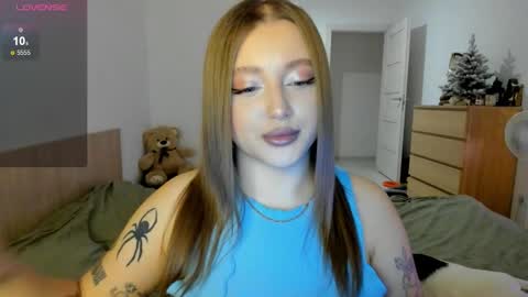 Snapshot of ju_lii chatting on January 2025 02:28:02 PM Julia and Julia online show from January 2025 02:28:02 PM