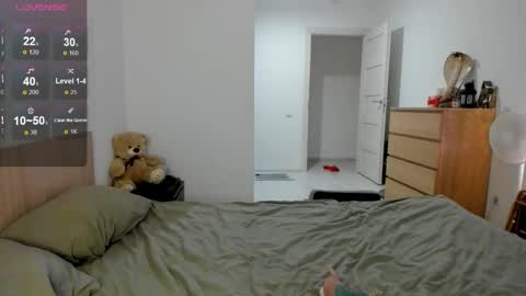 Snapshot of ju_lii chatting on February 2025 05:34:01 PM Julia and Julia online show from February 2025 05:34:01 PM