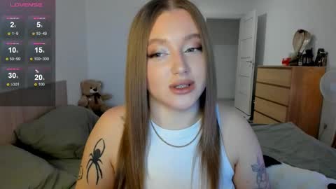 Snapshot of ju_lii chatting on February 2025 02:26:01 PM Julia and Julia online show from February 2025 02:26:01 PM