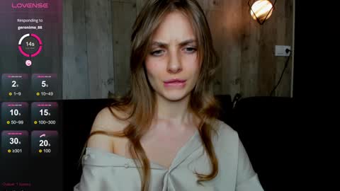 Snapshot of ju_lii chatting on February 2025 05:29:02 PM Julia and Julia online show from February 2025 05:29:02 PM